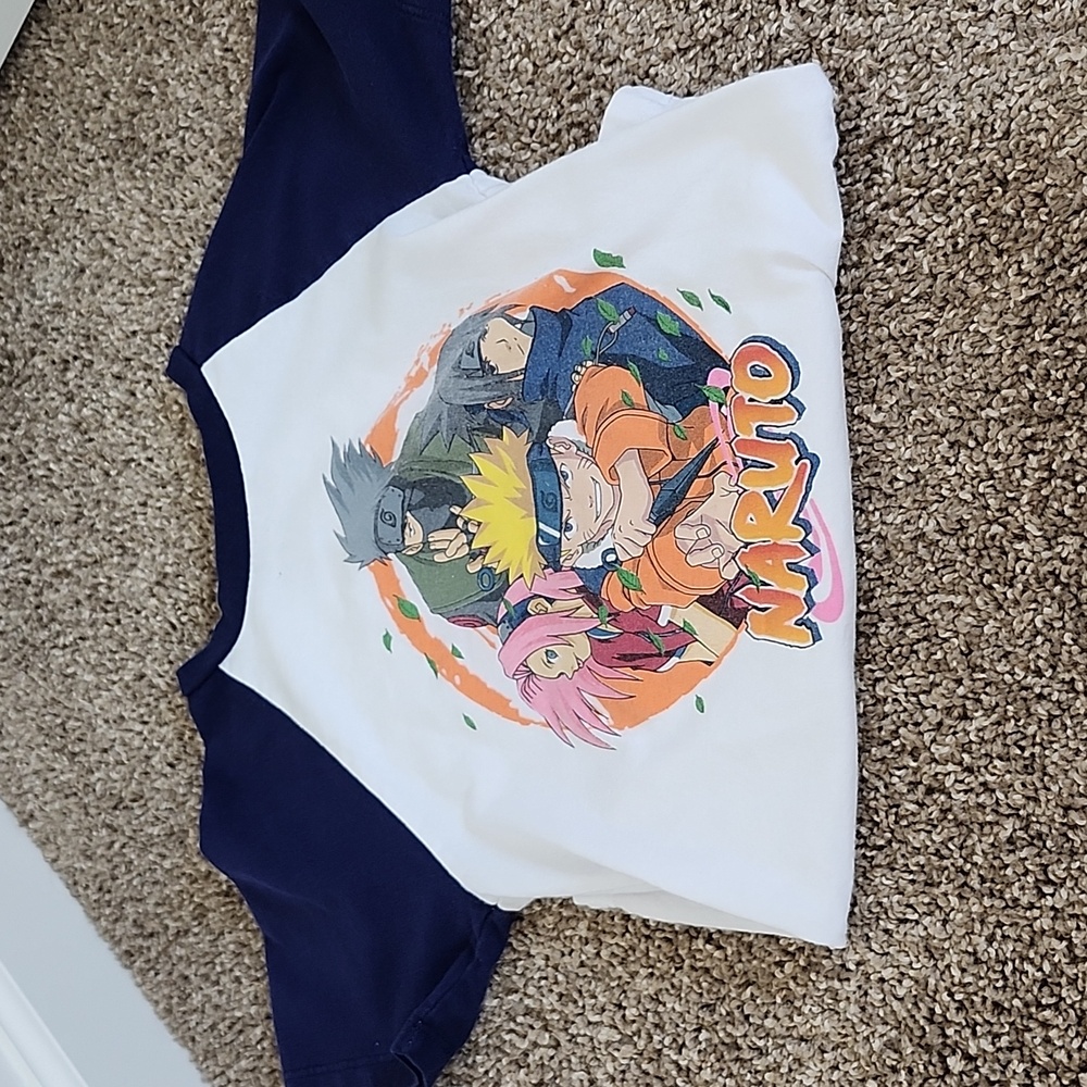 Boys Naruto size 6/7 shirt